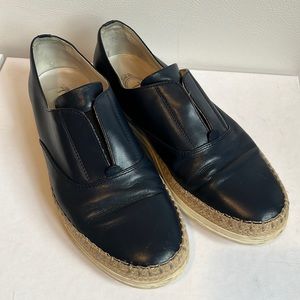 Tod’s slip on leather shoes